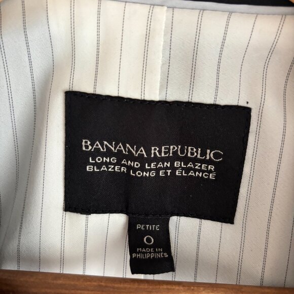 Petite Wool Blazer Banana Republic, Size 0 - Picture 2 of 9